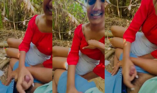 bf ko handjob de rahi hai girlfriend
