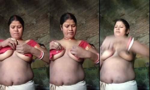 Bihar bhabhi wearing blouse without bra
