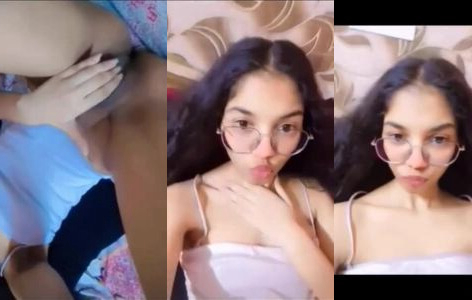 college girl girl Muskan fingering ka maza leti hui