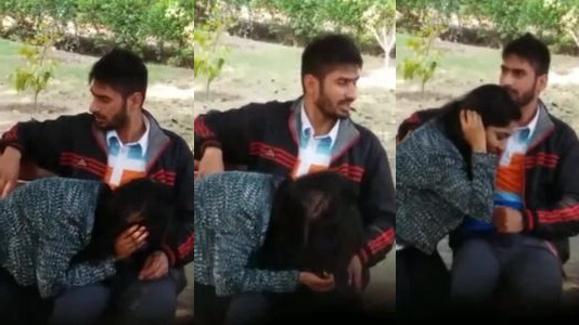 girlfriend blowjob in public outdoor park