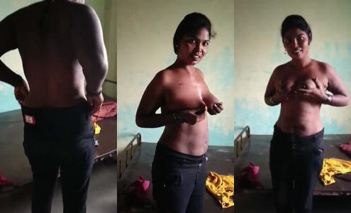 Karnataka girl squeezed the garam boobs
