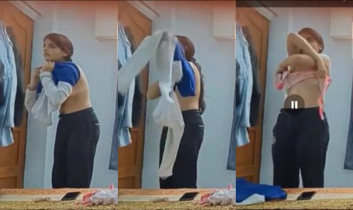 Ladies hostel girl dress change nangi