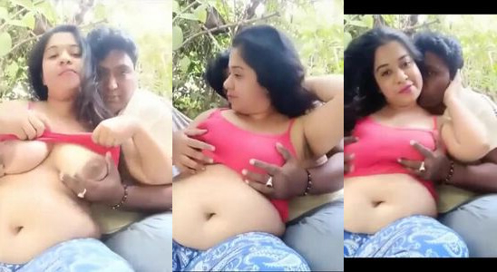 Outdoor mein Bengali bhabhi ki boobs daba raha hai lover
