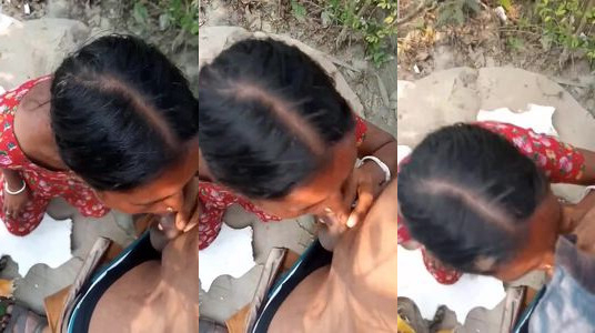 Outdoor mein blowjob de rahi hai dehati randi