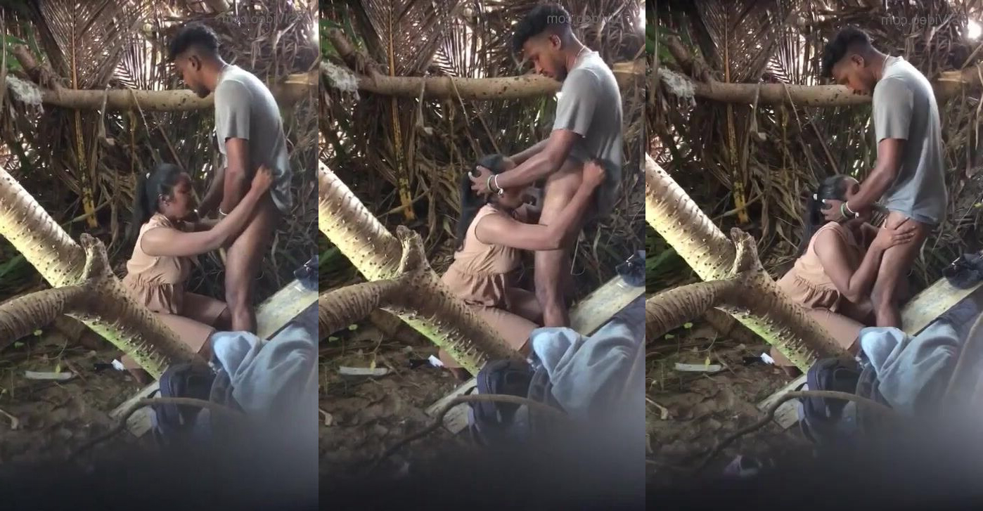Outdoor mein blowjob deti Tamil girlfriend masti mein