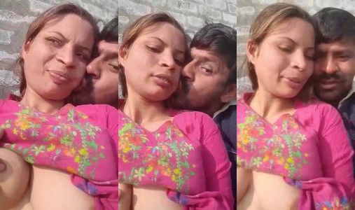 Outdoor mein Muslim girl ki boobs dabata lover