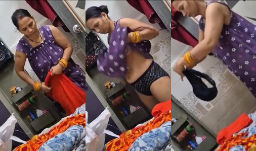 Pune milf aunty wearing black panty