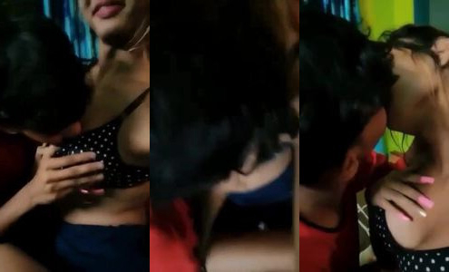 school girl girl Rhea ki boobs daba kar suck kiya lover ne