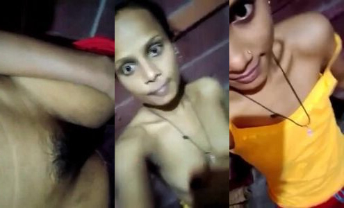 Srilankan girl removing the clothes