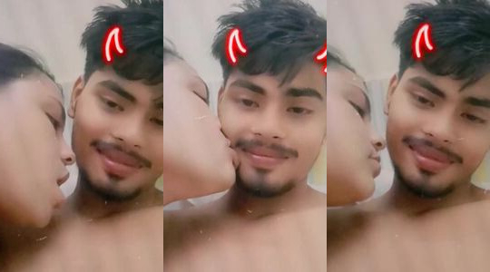 Uttar Pradesh New lovers kissing chudai