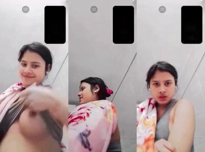 Video call par boobs dikhati Khusbu apne lover ko