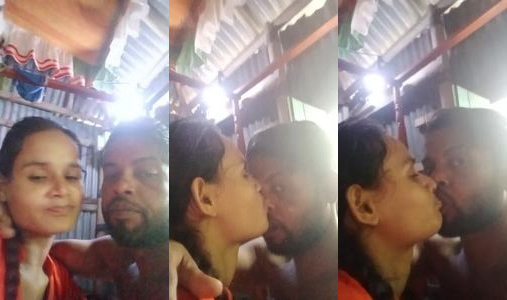 village bhabhi couple liplock selfie camera video